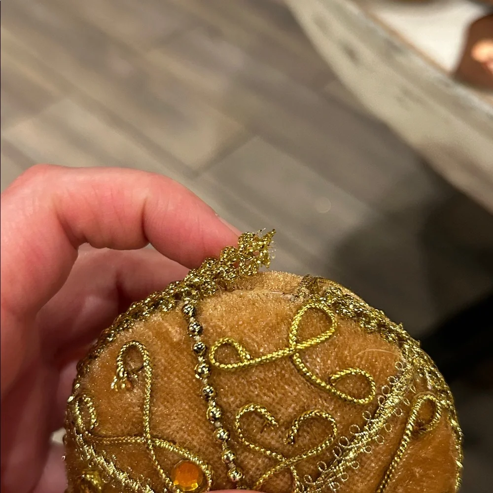 Vintage Set‎ of 10 of Gold Holiday Ornaments
